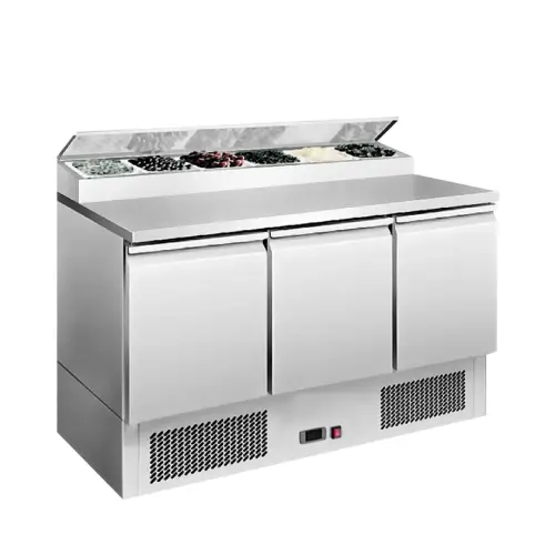 Mesa refrigerada para ensaladas 3 puertas – 380 L